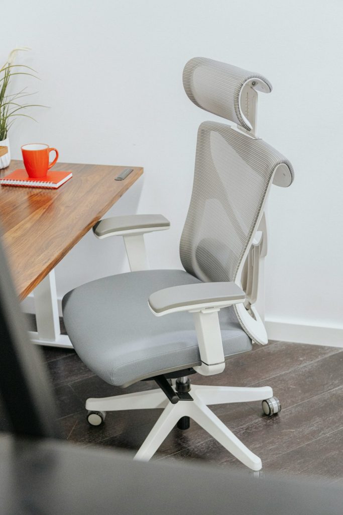 Elevate your office aesthetic and embrace luxury seating with the Kaichair Ergonomic Chair, the epitome of comfort and style. | EFFYDESK